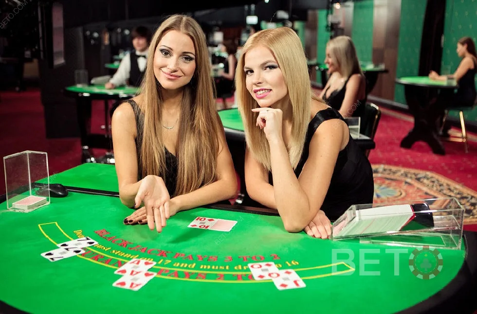 Antarmuka ruang meja live untuk permainan kartu dan roda